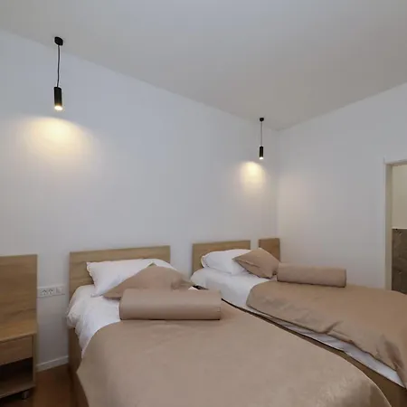 Vallis With Pool Villa *