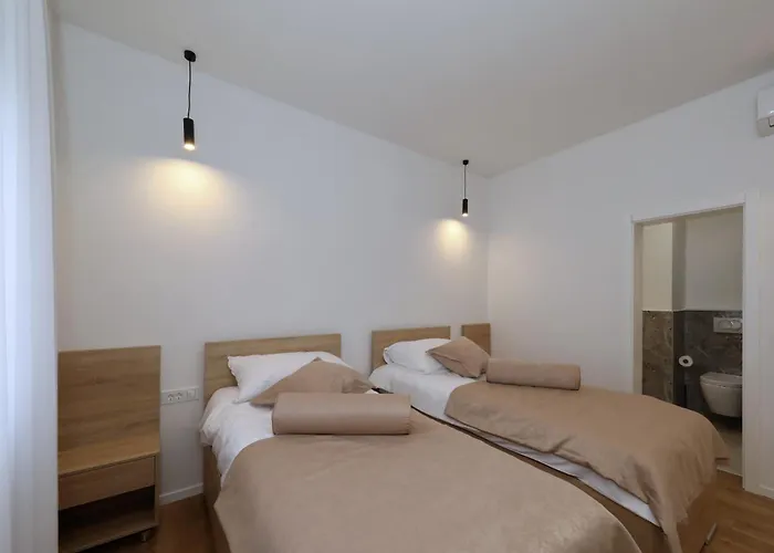Vallis With Pool Villa *