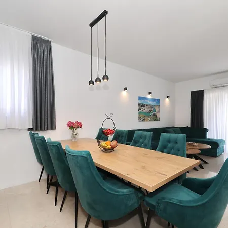 Vallis With Pool Kruševo